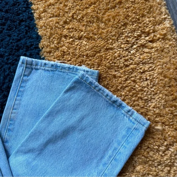 Levi's Women's 501 Jeans - Picture 8 of 9